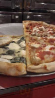 Gino's Pizzeria food