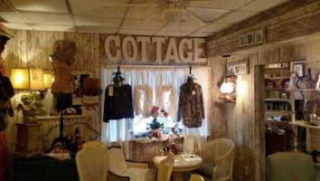 Terra-cottage Cafe Gift Shop inside