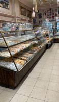 La Deliziosa Pastry Shoppe inside