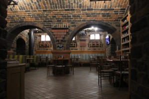 Kilikia Beer House inside