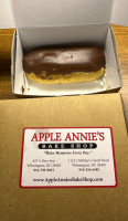 Apple Annie's Bake Shop food
