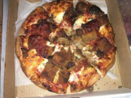 Filippou's Twisted Pizza food