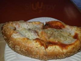 Tonino's Pizza food