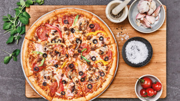 Domino's Pizza Mobilia food