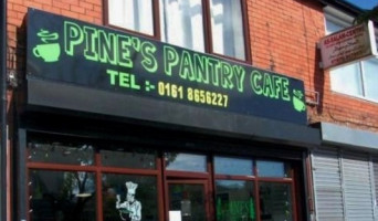 Pine's Pantry Cafe food
