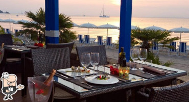 La Spiaggia Restaurant Bar outside