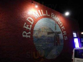 Red Mill Burgers outside