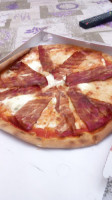 Pizza Urago food