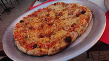 La Pizz A Lino food