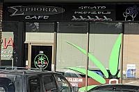 Euphoria Cafe outside
