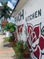 Pinch Kitchen outside