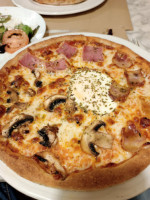 Pizzeria Carusso's food