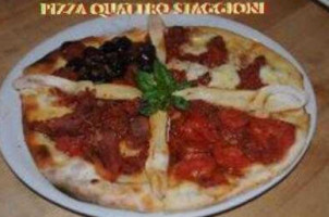 Betta's Italian Oven food