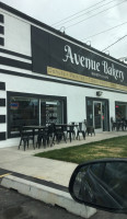 Avenue Bakery food