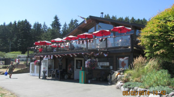 Port Browning Marina Pub and Cafe outside