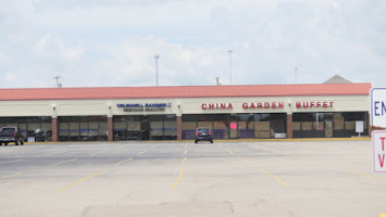 Golden Bowl Buffet outside