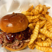 Lumpy's Bbq food