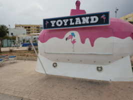 Yoyland outside