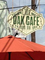 Live Oak Cafe outside