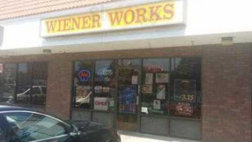 Wiener Works outside