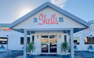 Shells Seafood outside