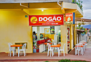 Dogão Lanches inside