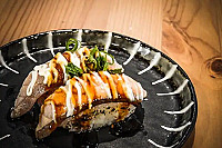 Sushi Aoki inside