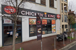 Chicken's King outside