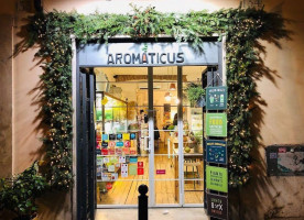 Aromaticus outside