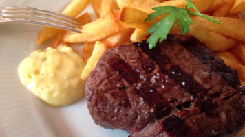 Fontaine de Mars food