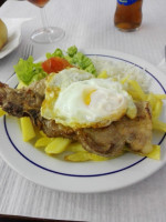 Casa Das Bifanas food
