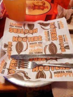 Hooters food