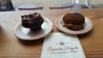 Cupcake Royale food