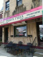 Fazio’s Pizza inside