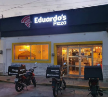 Eduardo's Pizza outside