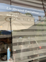Le Grand Carrefour food