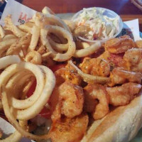 Mad Onion Hooters Casino food