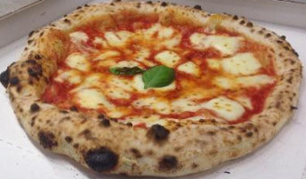 Pizzeria Sient'a Mme food