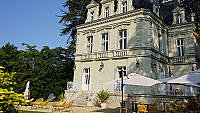 La Table Du Chateau Gratien outside