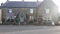 The Belted Will Inn outside