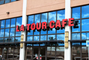 La Tour Cafe outside