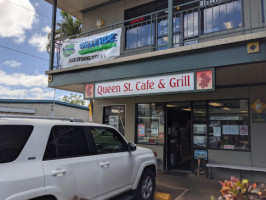 Queen St Cafe And Grill outside