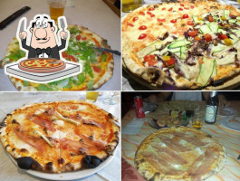 Pazzi Di Pizza food