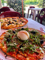 Pizzas D'or food