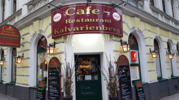 Cafe-Kalvarienberg outside