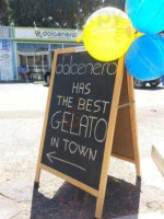 Dolcenero Gelato outside