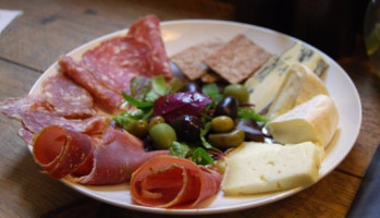 La Fromagerie inside