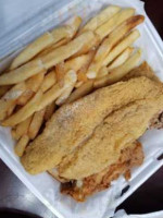 Brians Fish'n 4 Chicken food