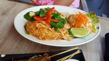 Basil Thai Park Circle food