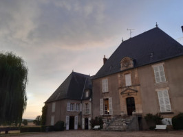 Ferme Auberge Du Vieux Chateau inside